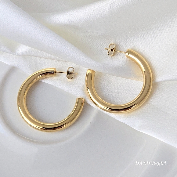 NEW Gold Classic Tube Hoops - Picture 3 of 10